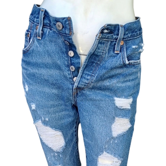 Levi's Denim - 8194....Levi's 501 Straight Leg Jeans W25 L26